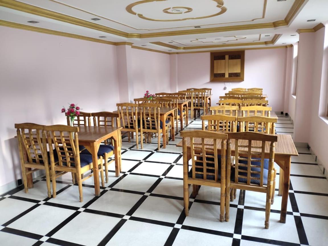 Hotel Prini Inn Manāli Zewnętrze zdjęcie
