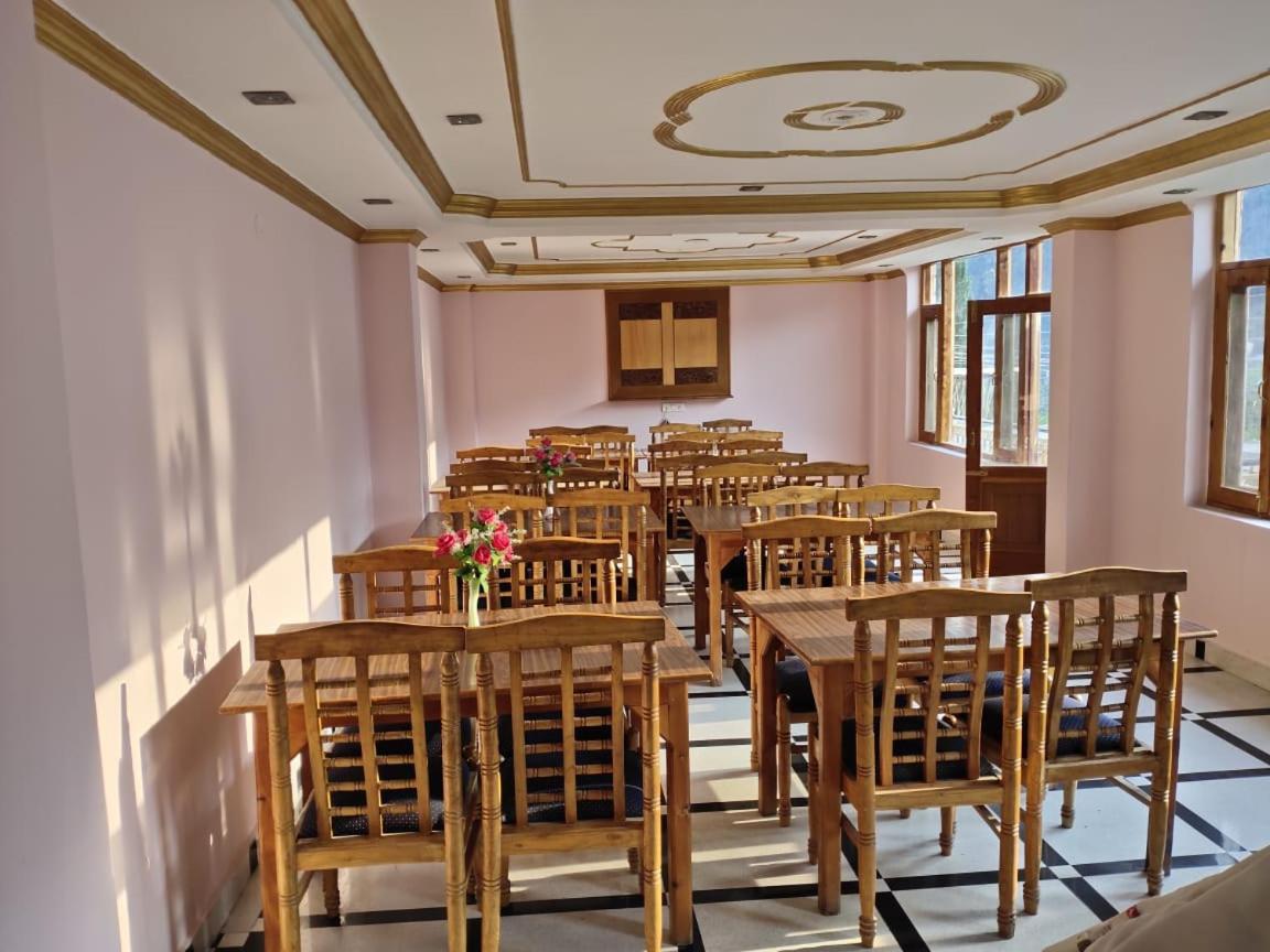 Hotel Prini Inn Manāli Zewnętrze zdjęcie