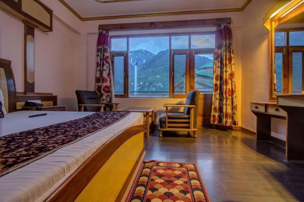 Hotel Prini Inn Manāli Zewnętrze zdjęcie