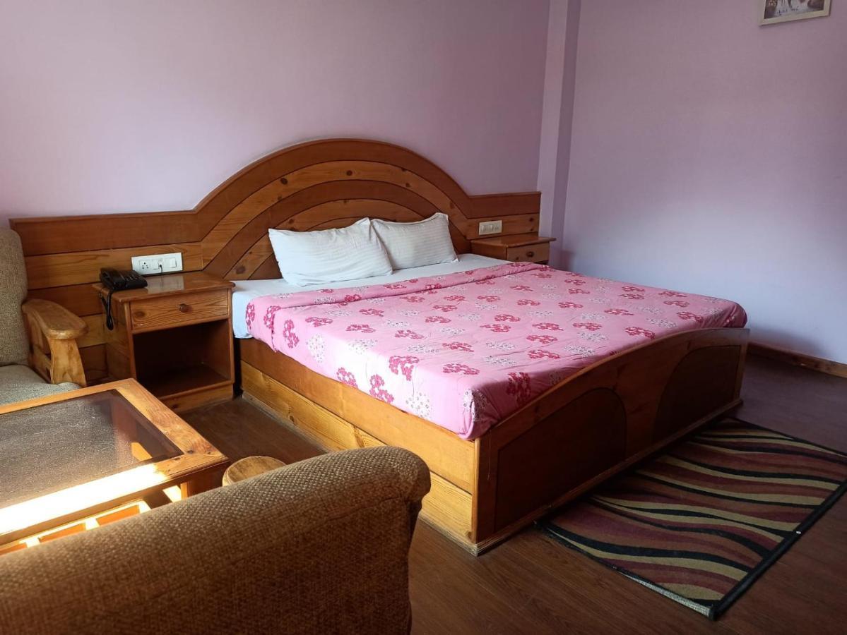 Hotel Prini Inn Manāli Zewnętrze zdjęcie