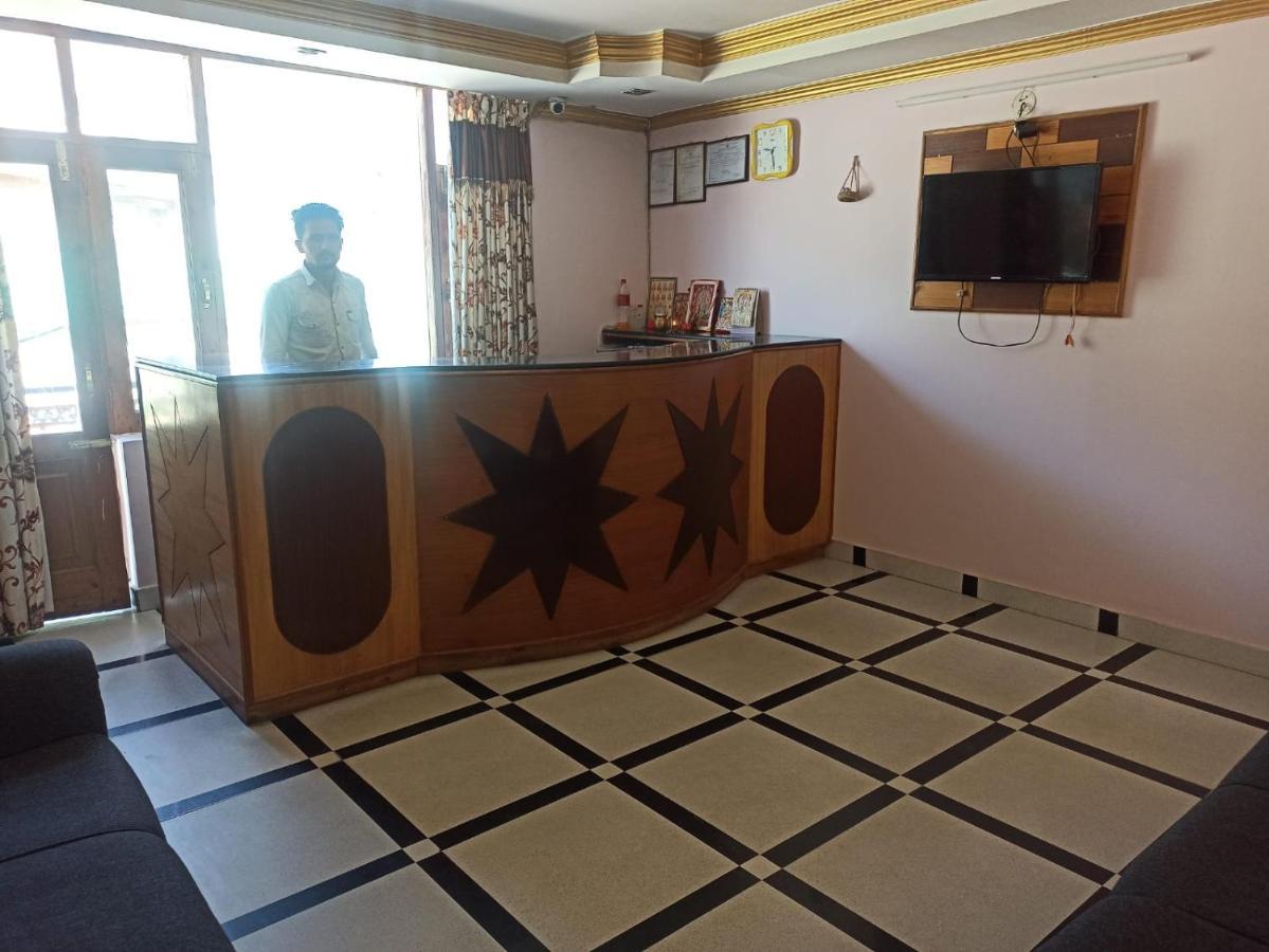 Hotel Prini Inn Manāli Zewnętrze zdjęcie