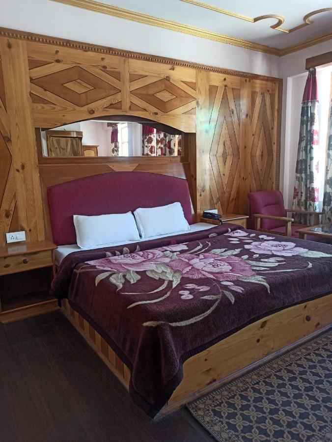 Hotel Prini Inn Manāli Zewnętrze zdjęcie