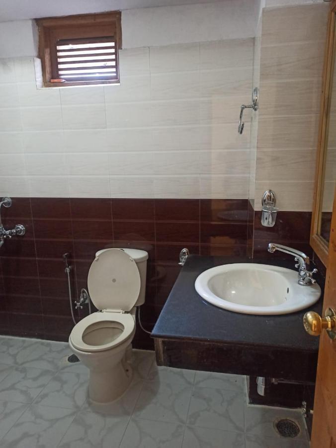 Hotel Prini Inn Manāli Zewnętrze zdjęcie