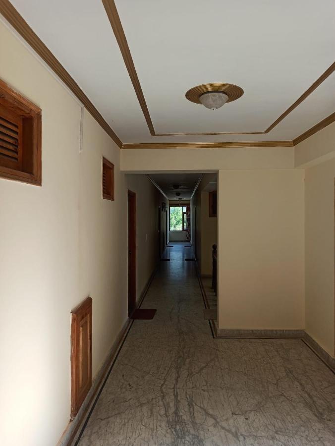 Hotel Prini Inn Manāli Zewnętrze zdjęcie