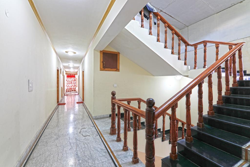 Hotel Prini Inn Manāli Zewnętrze zdjęcie
