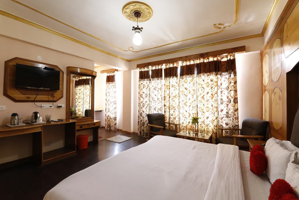 Hotel Prini Inn Manāli Zewnętrze zdjęcie