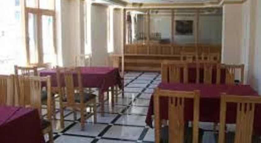 Hotel Prini Inn Manāli Zewnętrze zdjęcie