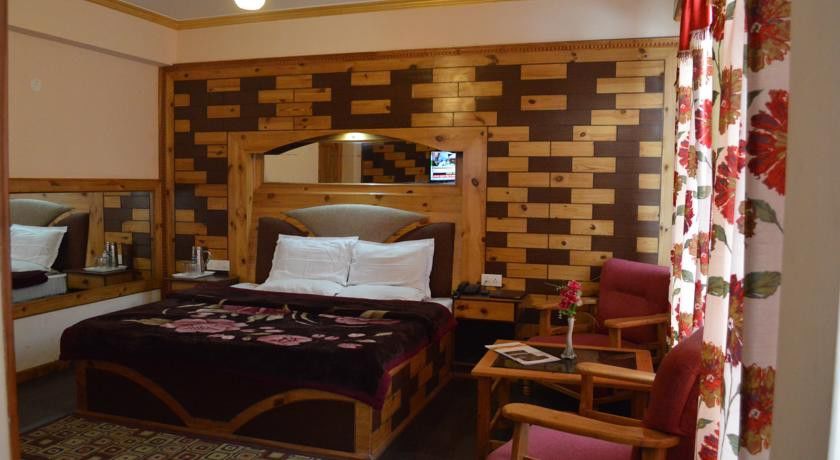 Hotel Prini Inn Manāli Zewnętrze zdjęcie